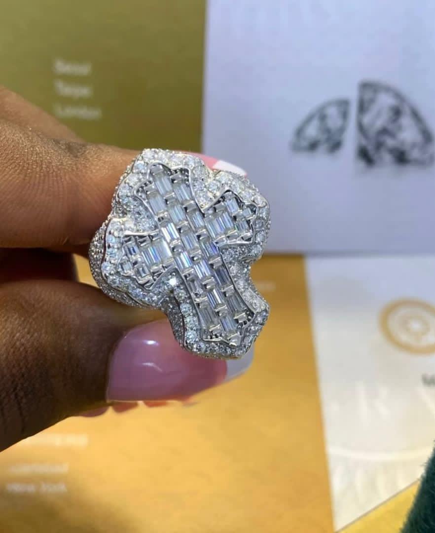 Tifes_watch_Hub's tweet image. Cz stone ring for kings 👑
🏷️25,000
Comes with box
📍 Lagos state
Nationwide delivery
Kindly rt