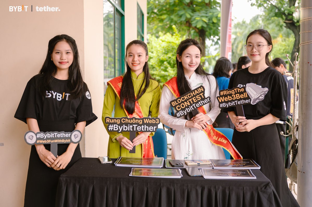 BybitVNOfficial's tweet image. 🎬“Web3 Bell Challenge” 2025 – Inspiring Vietnam’s Next Web3 Innovators 🇻🇳

🔔Co-hosted by Bybit and @Tether_to, Web3 Bell Challenge (Rung Chuông Web3) brought together 400+ students, educators, and leaders in Da Nang — turning learning into an interactive, inspiring journey…