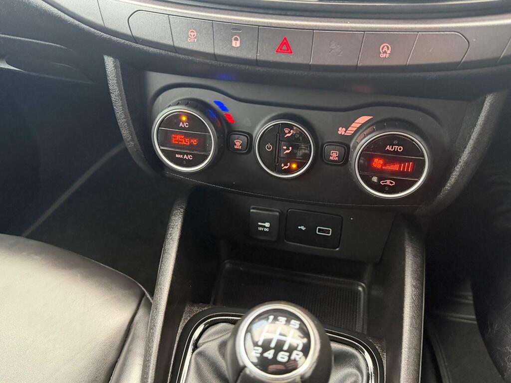 ManualsKE's tweet image. 🚗City ready. Stylish Efficient.
The  Fiat  Tipo gives you modern comfort with classic manual control. Perfect for Nairobi Streets and weekend gateways.

Fiat Tipo
Mileage: 107 826km
Registration: 2020 (20 reg)
Fuel type: Petrol
Body type: Hatchback
Engine: 1.4L
Gearbox: Manual…