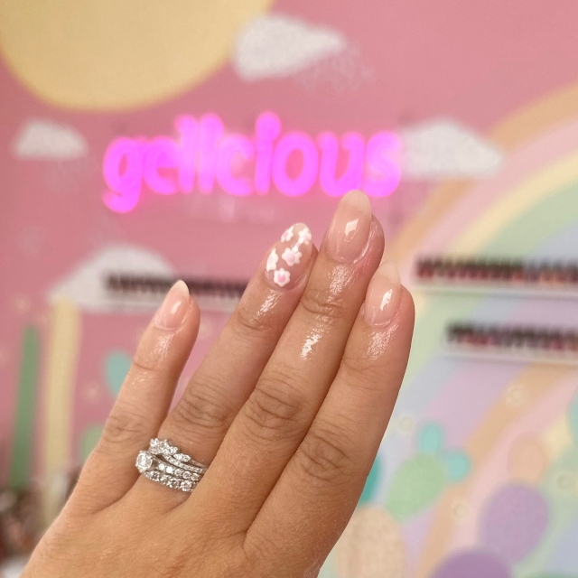 American nail bars are lighting up their studios with Custom Neon signage! 💅

Featuring fun and sassy quote signs, illuminated logos, business names, and gorgeous LED neon wall art custom-made. 🤩

See all we've done for these businesses and more on our website! 😍💄