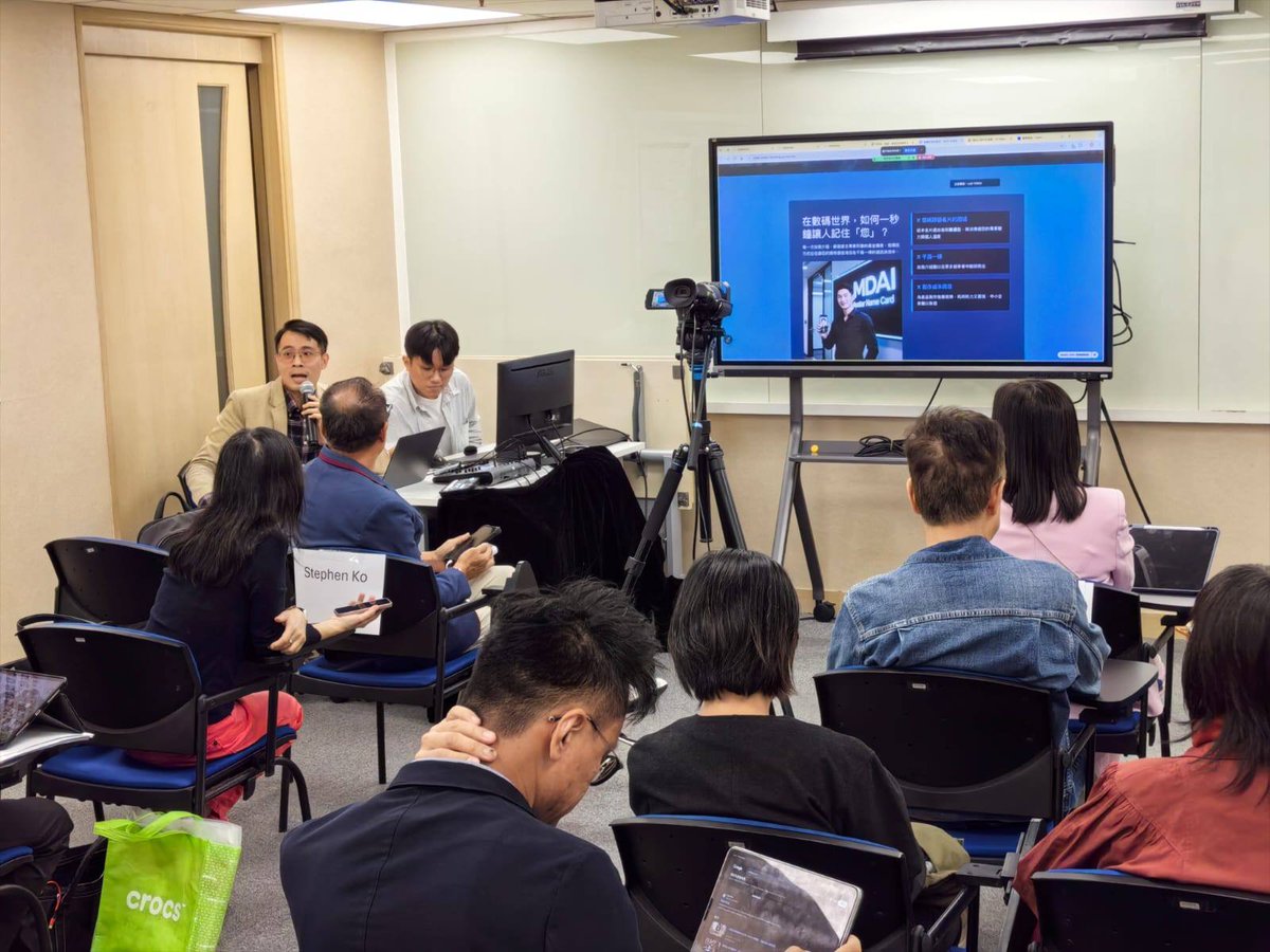 MakeDeal_ai's tweet photo. Success! The MDAI Animated Avatar Business Card Masterclass was a hit! 🎉

Big thanks to all the participants &amp; our partner, LUAHK! Attendees learned to create their own AI-powered virtual avatars Name Card, revolutionizing their client outreach &amp; personal brand.

#MDAI #LUAHK https://t.co/aCwjYcVbQ7