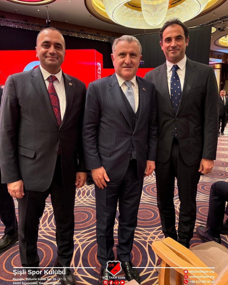 sislisporkulubu's tweet image. 29 Ekim Cumhuriyet Bayramı Kutlamaları | Beştepe, Ankara

Cumhuriyetimizin 102. yılı kutlamaları kapsamında, Gençlik ve Spor Bakanımız Sayın Osman Aşkın Bak ve İstanbul Milletvekilimiz Dr. Sevan Sıvacıoğlu ile Kulüp Başkanımız Alen Tekbıçak bir araya geldiler.
#şişlisporkulübü