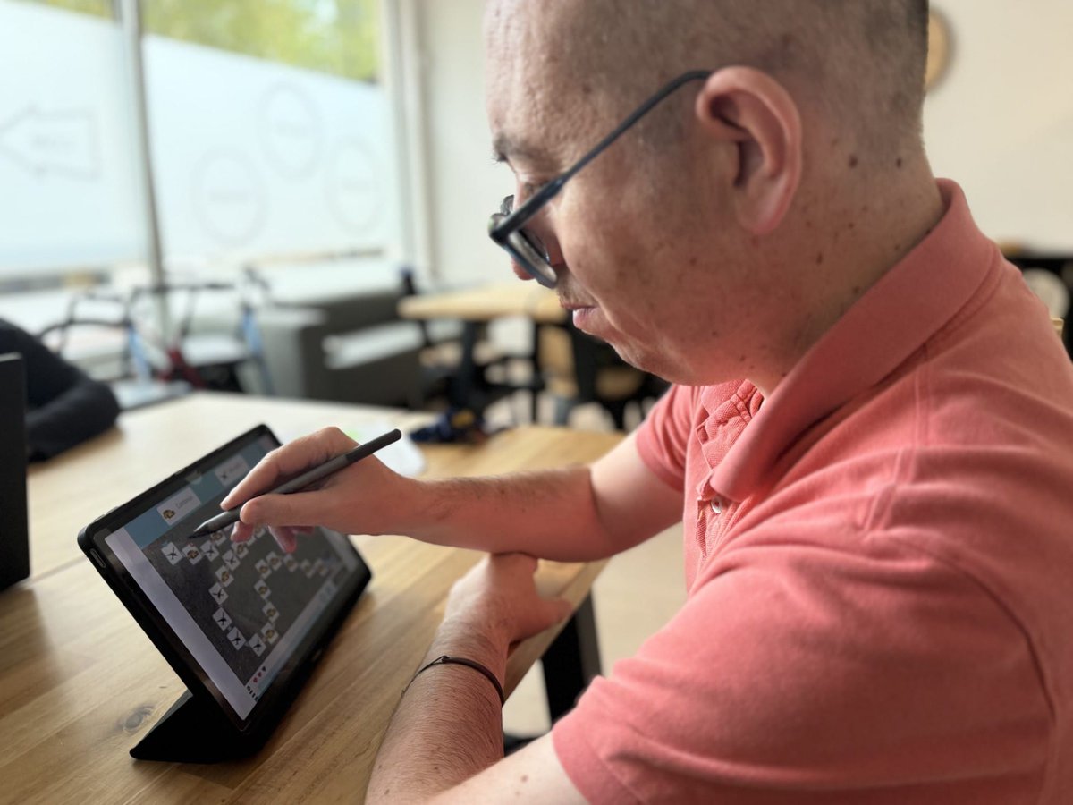 🧠 En <a href="/ObraSanMartin/">Obra San Martín</a> avanzamos al ritmo de la sociedad, incorporando #herramientastecnológicas que nos permiten desarrollar programas de atención con dosis 🔝 de motivación y especialización para las personas usuarias.

Incorporamos <a href="/NeuronUP/">NeuronUP</a>, plataforma de #neurorrehabilitación