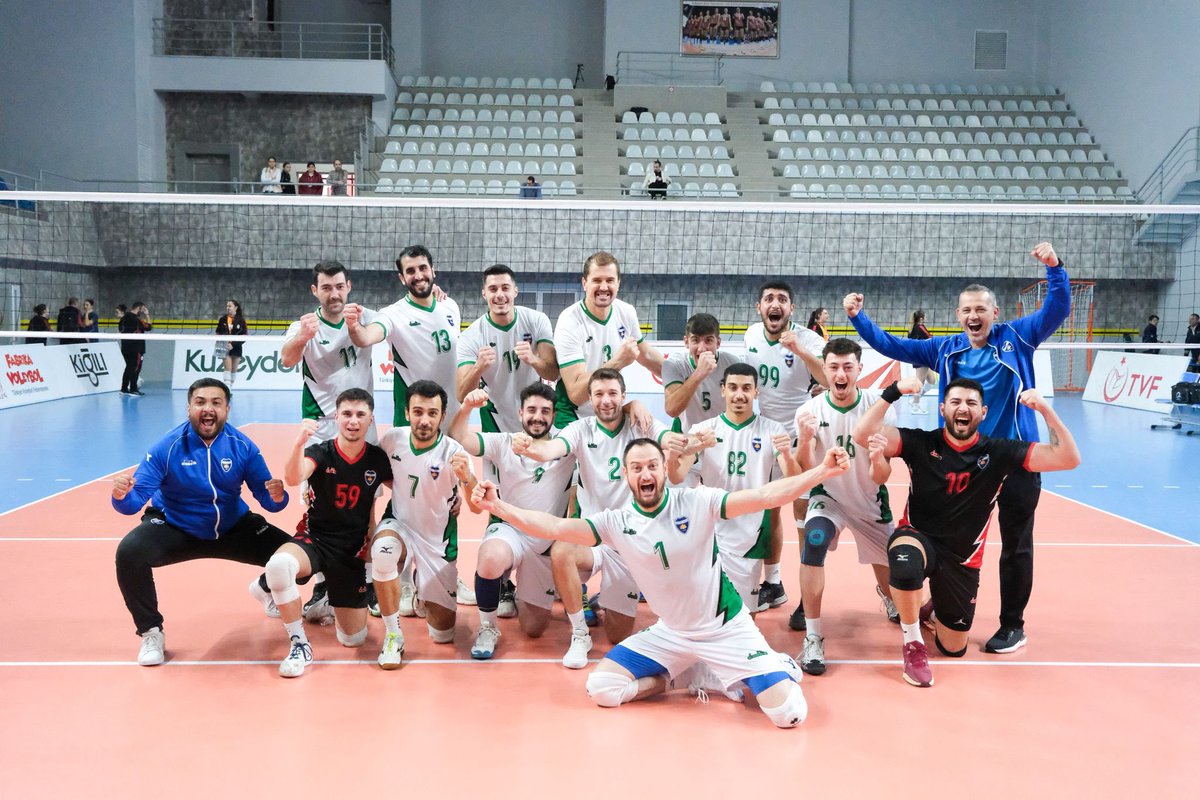 Sultanbeyli Belediyespor Erkek Voleybol Takımımız, Galatasaray Erkek Voleybol Takımını farklı yendi. 💚🤍

Sporcularımızı tebrik ediyor, bizleri her koşulda destekleyen tüm taraftarlarımıza teşekkür ediyoruz.

Birlikte daha büyük başarılara! 💪