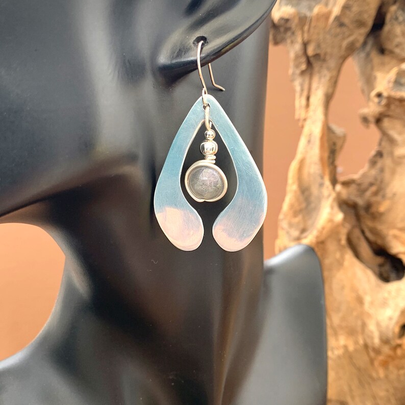 EarringsOfGem's tweet photo. 20% sale on all items, use the code HALLOWEEN on my Etsy store: https://t.co/qQpnx703Wp 

Purchase via Etsy: https://t.co/Yg5AoZdpZZ

#traditionallymade #handcut #polished #handcrafted #pewterearrings #sterlingsilver #labradorite #uniqueearrings #uniquedesign #earringsofgemstone https://t.co/7LTbPKN09k