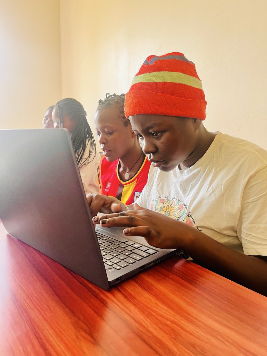 CGVSUganda's tweet image. Empowering the next generation of women leaders!💻

Huge progress at Central Girls Vocational School as the students dive into their practical ICT classes building essential digital skills for future careers and economic independence.
#GirlsInTech #Uganda #GirlsNotBrides #ReEntry