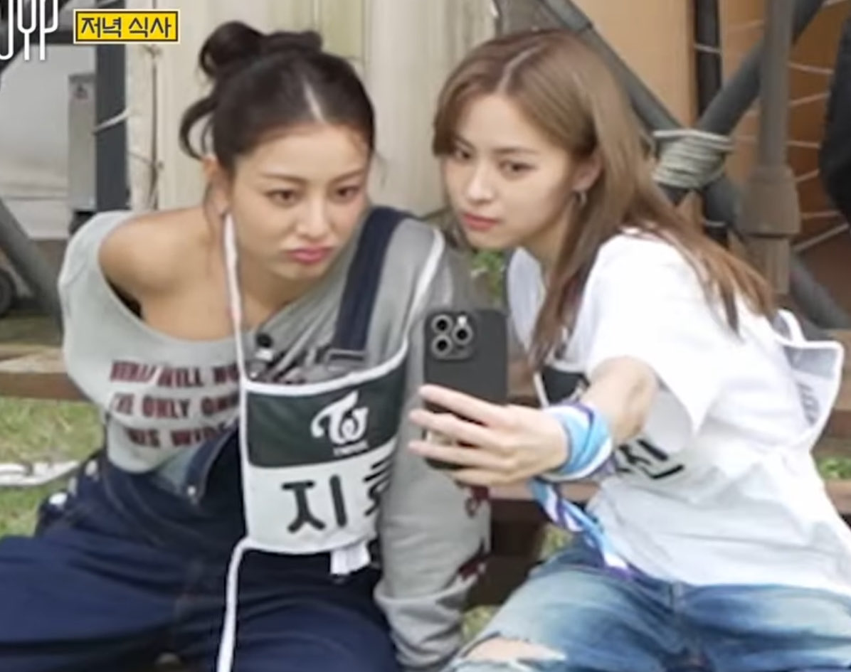 podul_study's tweet image. 갓죠씨 아니면 류딘씨 중에 이 사진 올려라
#지효 #류진 #셀카_올려죠