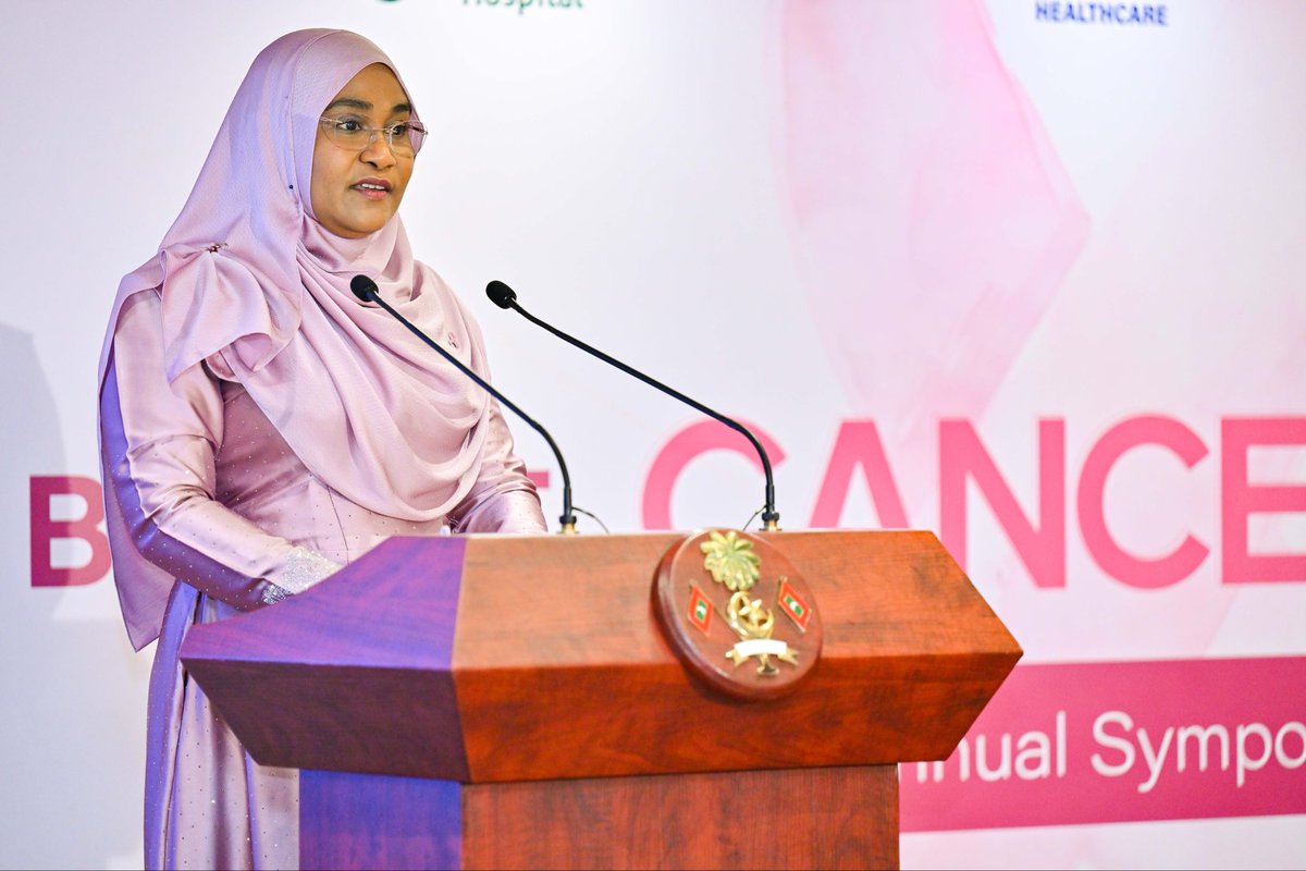 presidencymv's tweet photo. First Lady @sajidhaamohamed attends the opening ceremony of the sixth annual Breast Cancer Awareness symposium. The symposium aims to raise awareness about breast cancer, emphasising early detection, treatment, education, and training. It brings together healthcare professionals and decision-makers to discuss comprehensive care, preventive strategies, and the latest advancements in the field.
