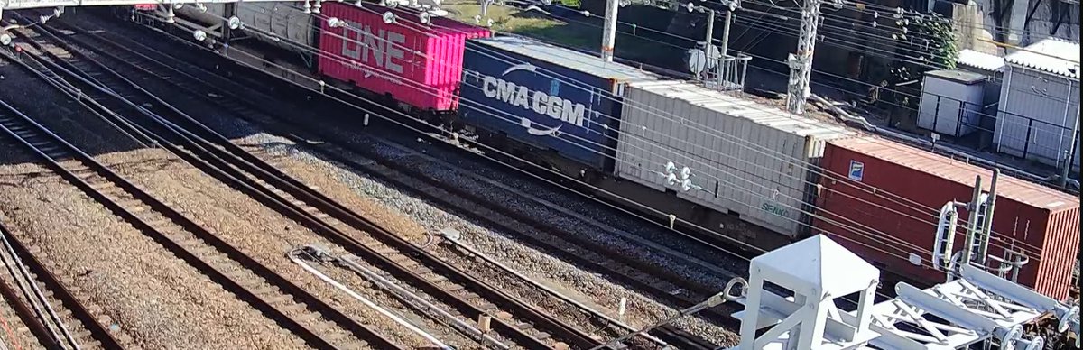 姜雪　30台 全球唯一LV巨型輪船現身上海長114公尺、高30公尺民眾瘋拍照打卡