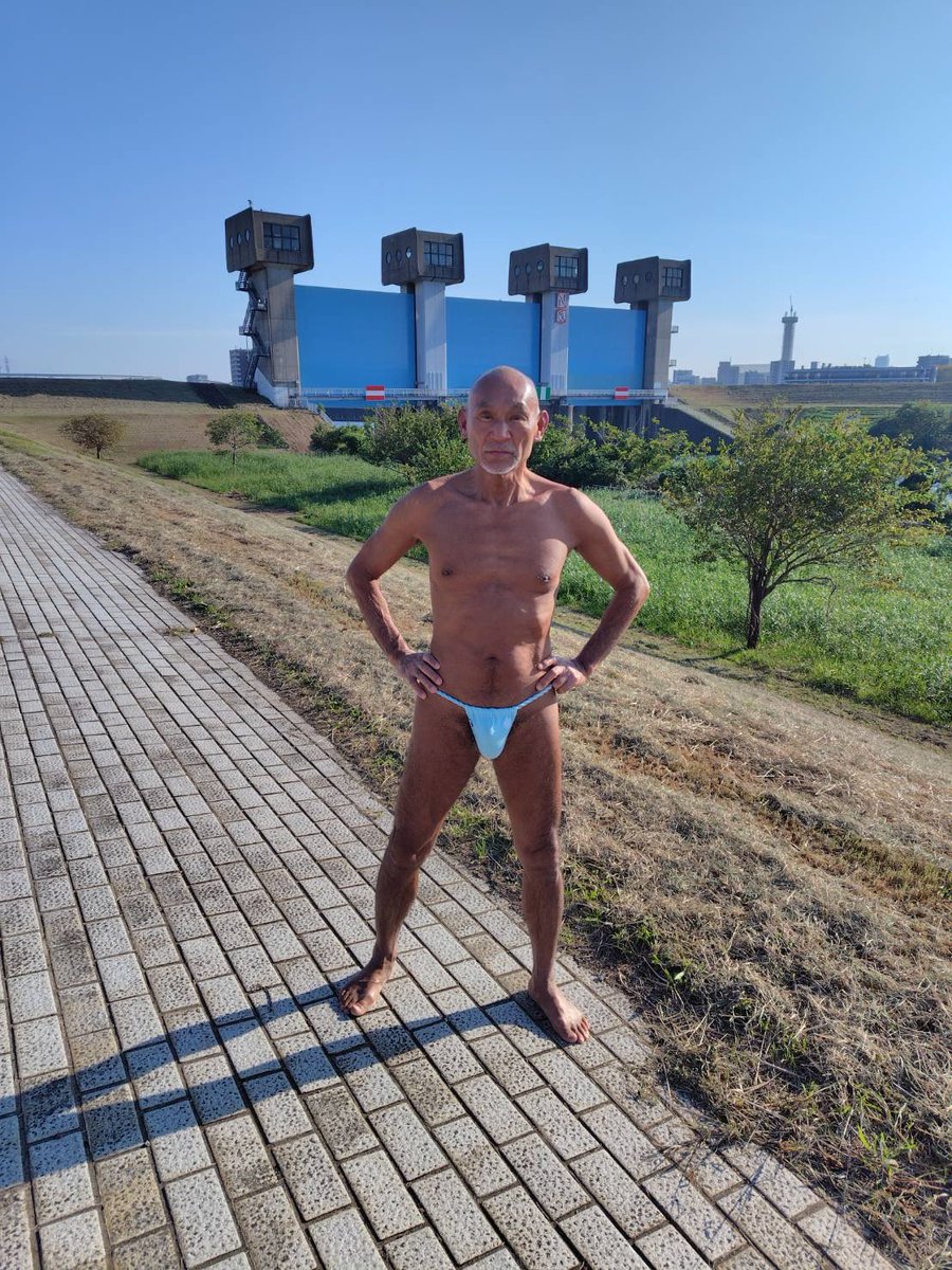 ryo7fundoshi's tweet photo. 久しぶりの岩渕水門、午後は快晴。 https://t.co/VBg6K4Brvr