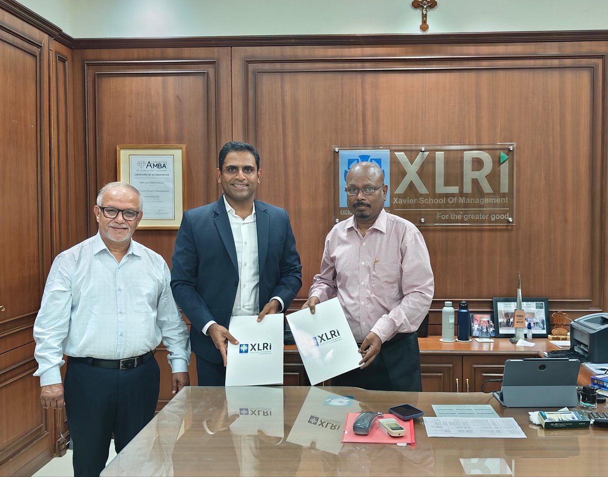 XLRIJamshedpur's tweet image. XLRI Jamshedpur proudly signs an MoU with 7 Eleven Global Solution Centre, India, marking a new chapter in industry-academia collaboration. This partnership will foster academic lectures &amp;amp; CXO engagements to equip students for global leadership.
#XLRI #7Eleven #MoUSigning #GCC