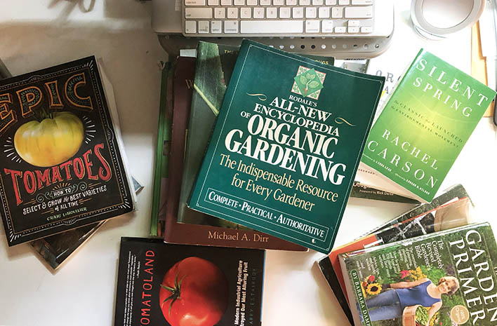 From January 2026 we will be collecting any Good condition unwanted gardening books to pass onto the <a href="/Horticap/">Horticap</a> charity. 
Please bring them to our monthly meetings throughout 2026. Thank you hookgardening.club
<a href="/darwiniangarden/">Sarah Owen-Hughes</a>