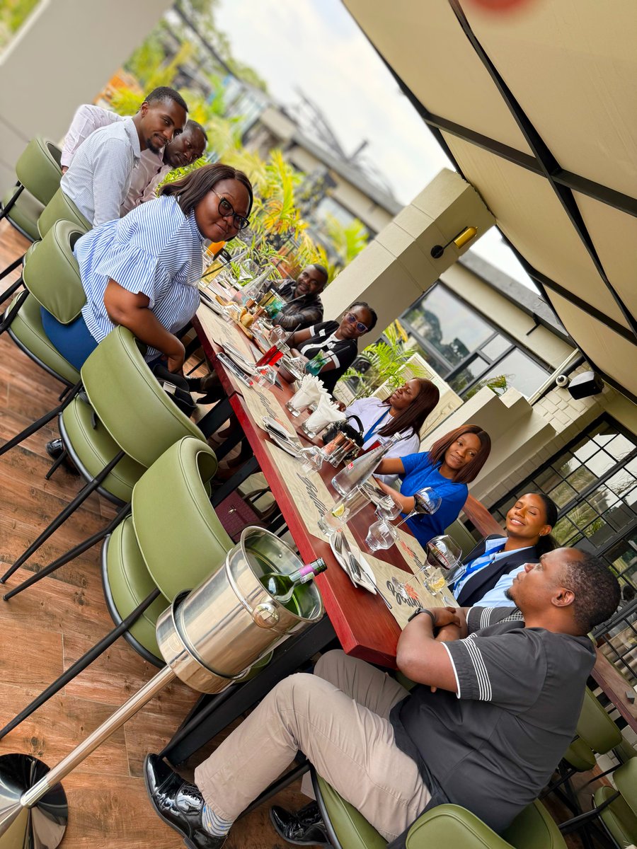 sparcsys's tweet image. Great food, great company, and even greater ideas! 🍽️

Our Lusaka team had an amazing time dining with Managing Director Mr. Wisely Phiri — a perfect mix of work, strategy, and great conversations.

Moments like these fuel collaboration and inspire our shared vision.

#sparc