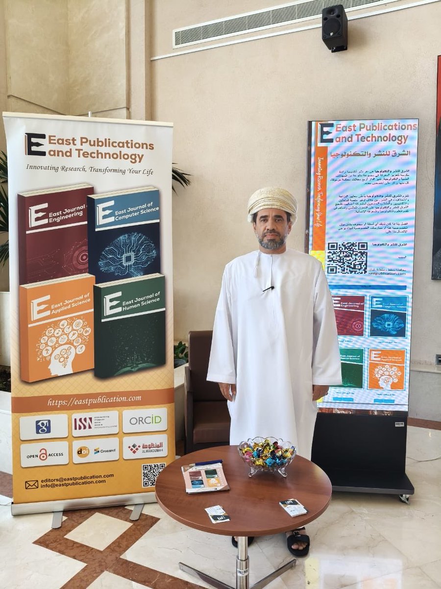 تواصل مجلات الشرق الأربع حضورها المتميز في الملتقى الوطني الأول للمجلات العلمية المحكمة الذي تنظمه وزارة التعليم العالي والبحث العلمي والابتكار بالتعاون مع الكلية الحديثة للإدارة والعلوم.
وشهد اليوم الثاني تفاعلاً مثريًا بين المشاركين في ركن المجلات المحكمة، ي السلطنة.