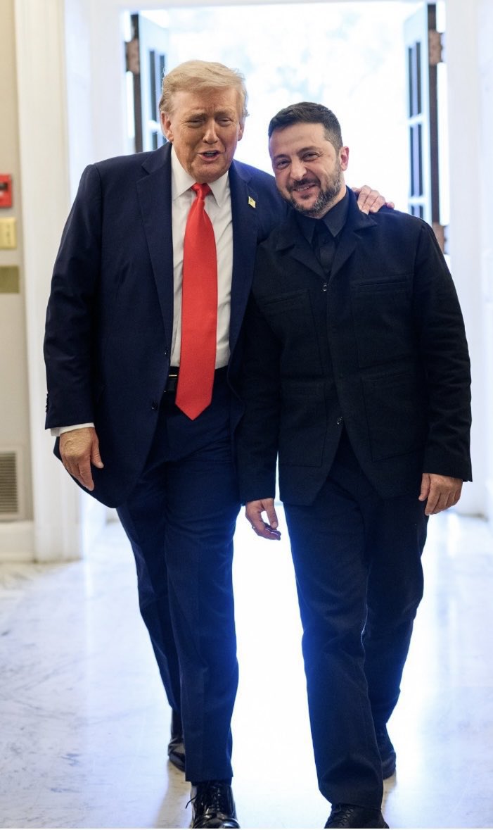 尊大に振る舞う強い男"アメリカ"に肩を抱き寄せられ、しなをつくって笑顔を絶やさず下手に出て寄り添うウクライナ男性。

とは言わんよね。
女性をすぐにそういう風に見てるお前が一番の女性差別主義者だよ