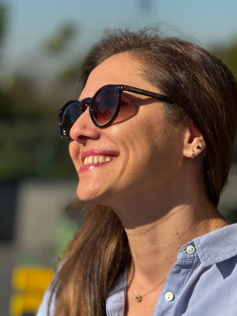 ozdenoze's tweet image. Güzel bir gün.... Umutla göğe bakalım 🙏Sizin için de güzel bir gün olsun ✍️😌💙