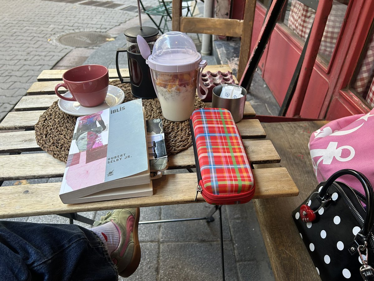 biktimusandim01's tweet image. i LOVE me time