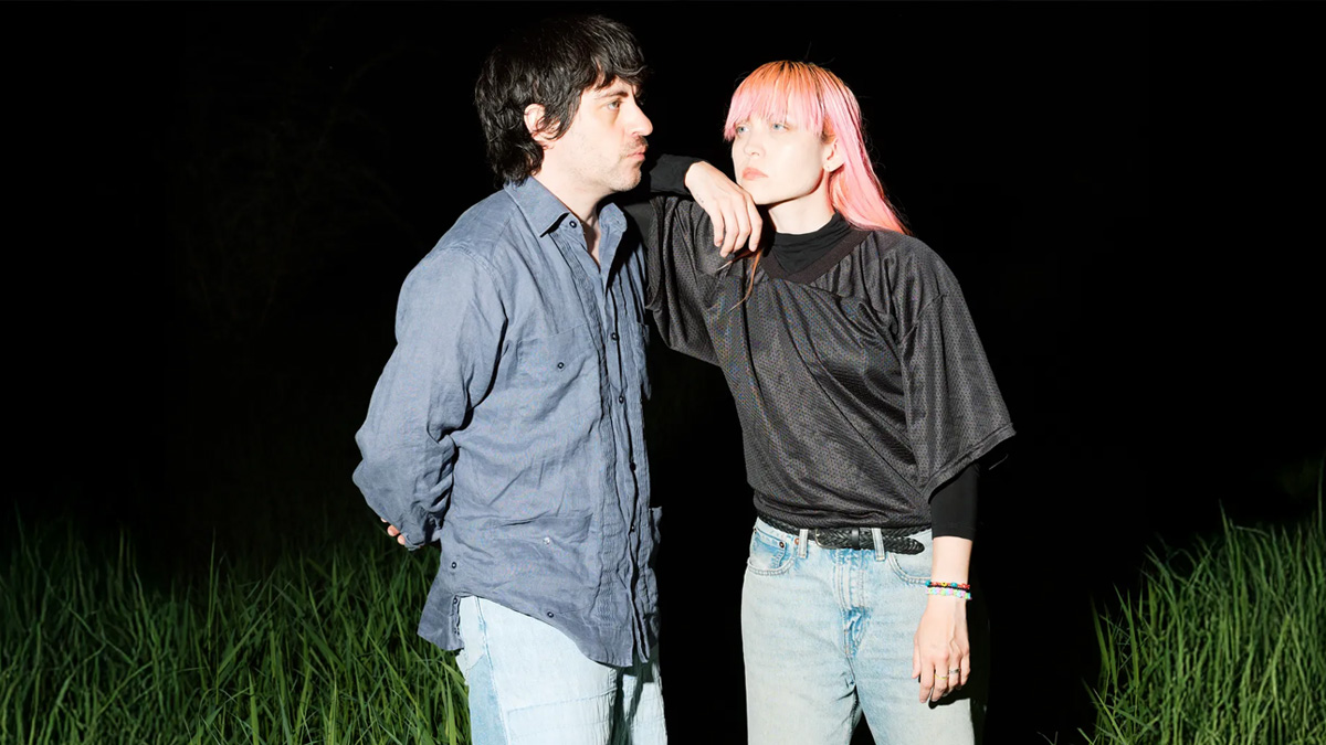 No lo vimos venir: Now, Now vuelven con ’01’. Es el primer trabajo de KC Dalager y Brad Hale desde "Saved" en 2018. 'Talk To God' suena de lujo: binaural.es/noticias/strea…