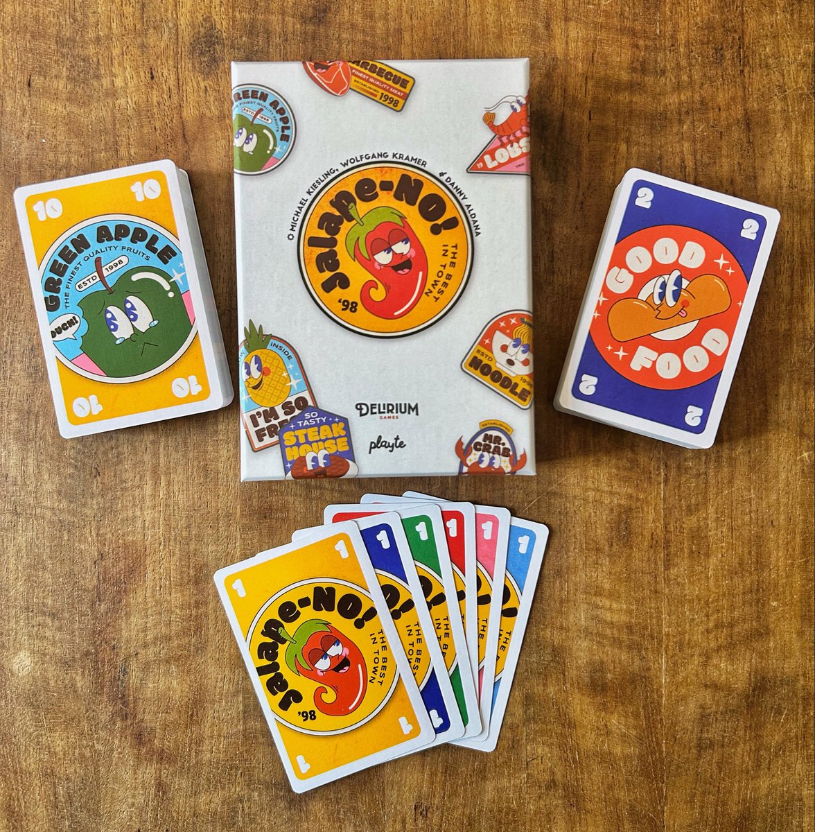 games_delirium's tweet image. ¡Hoy disponible Jalape-no! Bazas diseñadas por la legendaria doble K donde tendrás que evitar, a toda costa, quedarte con los jalapeños al final de cada ronda u obtendrás puntos negativos. ¡Hasta 9 jugadores os podéis reunir para repartiros picante!