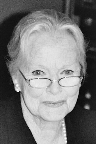 merlinpapin3's tweet photo. .@FredOL69007 @tbarnaud Hommage à l'actrice et biographe #MariaSilva à l'âge de 100 ans , elle était la fille de l'icône #MarlèneDietrich à qui elle a consacrée une biographie Marlene Dietrich par sa fille
1934 : L'Impératrice rouge (The Scarlett Empress) — l'impératrice enfant
1936 : Le Jardin d'Allah — figuration dans le groupe de filles à l'arrière-plan lors de la scène du couvent
1955 : Opération Cicero de Hubert Cornfield, adaptation télévisée de 50 min du film L'Affaire Cicéron de Joseph L. Mankiewicz
1988 : Scrooged