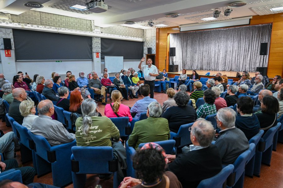 Som Tardà tweet media