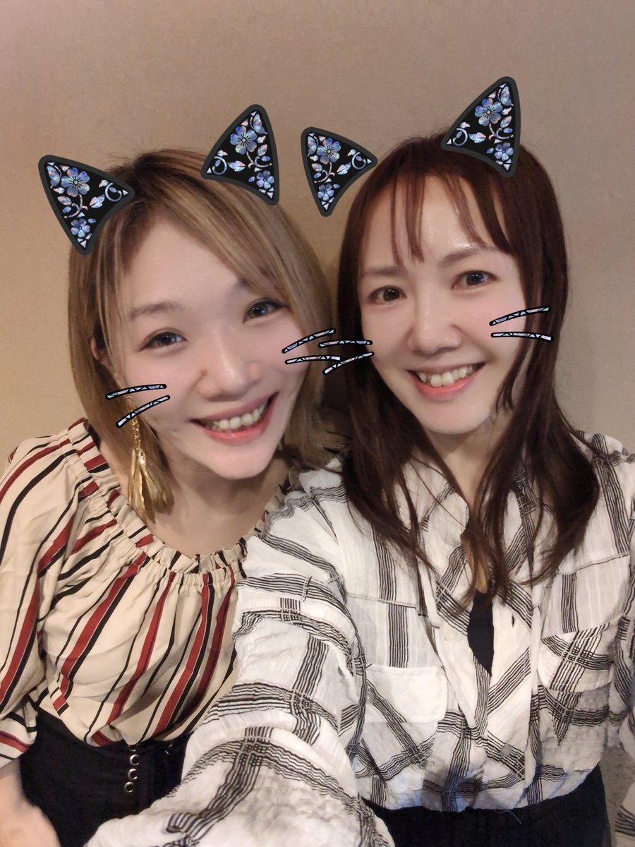 KaluraRedeye's tweet photo. 乙カルHappy Halloween❤️
（ちょうどCATSか、ハロウィンぽい写真になったので、、笑笑）
今日もＪちゃんと練習してきました！１１月１２日の京橋ベロニカライブの楽曲♪かなり、いい感じに仕上がってきてます🥰
その前の１１月９日は、４回目の大人の発表会もありますし、皆さま一緒に楽しみましょう！ https://t.co/zeJFDD2cPy