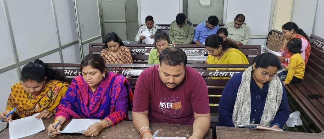 सतर्कता जागरूकता सप्ताह-2025 (27.10.2025 से 02.11.2025) के अंतर्गत, मण्डल कार्यालय, सीतापुर में आज दिनांक 30.10.2025 को प्रश्नोत्तर प्रतियोगिता का आयोजन किया गया I