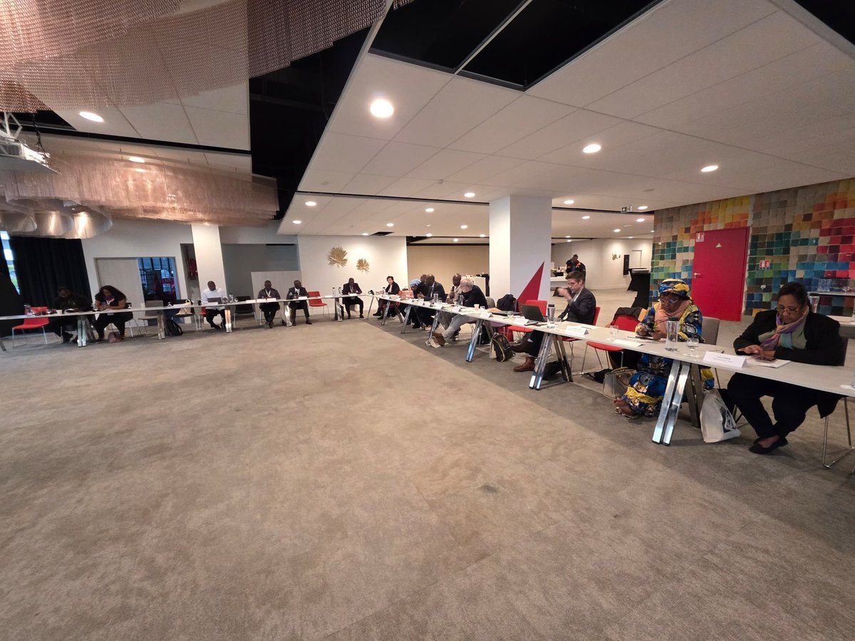 ConseilCrt's tweet photo. 🇩🇯 Djibouti représentée à Bordeaux!
Les présidents des régions de Tadjourah et d’Obock participent à la Commission AIMF "Villes en Transition Économique" en marge du Forum ESS 2025.
Gouvernance locale, emploi décentralisé, ESS: Tadjourah et Obock partage leur vision! https://t.co/KslEDVd6wX