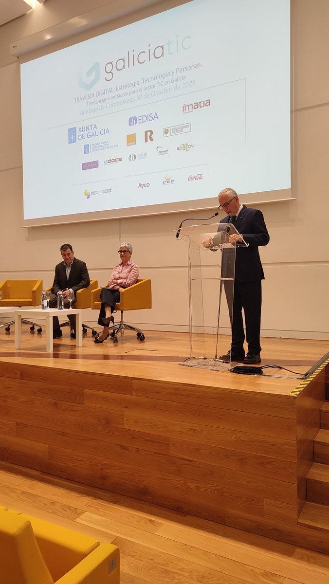 Román Rodríguez, conselleiro de Educación, Ciencia, Universidades y FP de la <a href="/Xunta/">Xunta de Galicia</a>, inaugura #GaliciaTIC2025 recalcando la importancia de eventos como Galicia TIC, que combinan empresas y talento TIC.