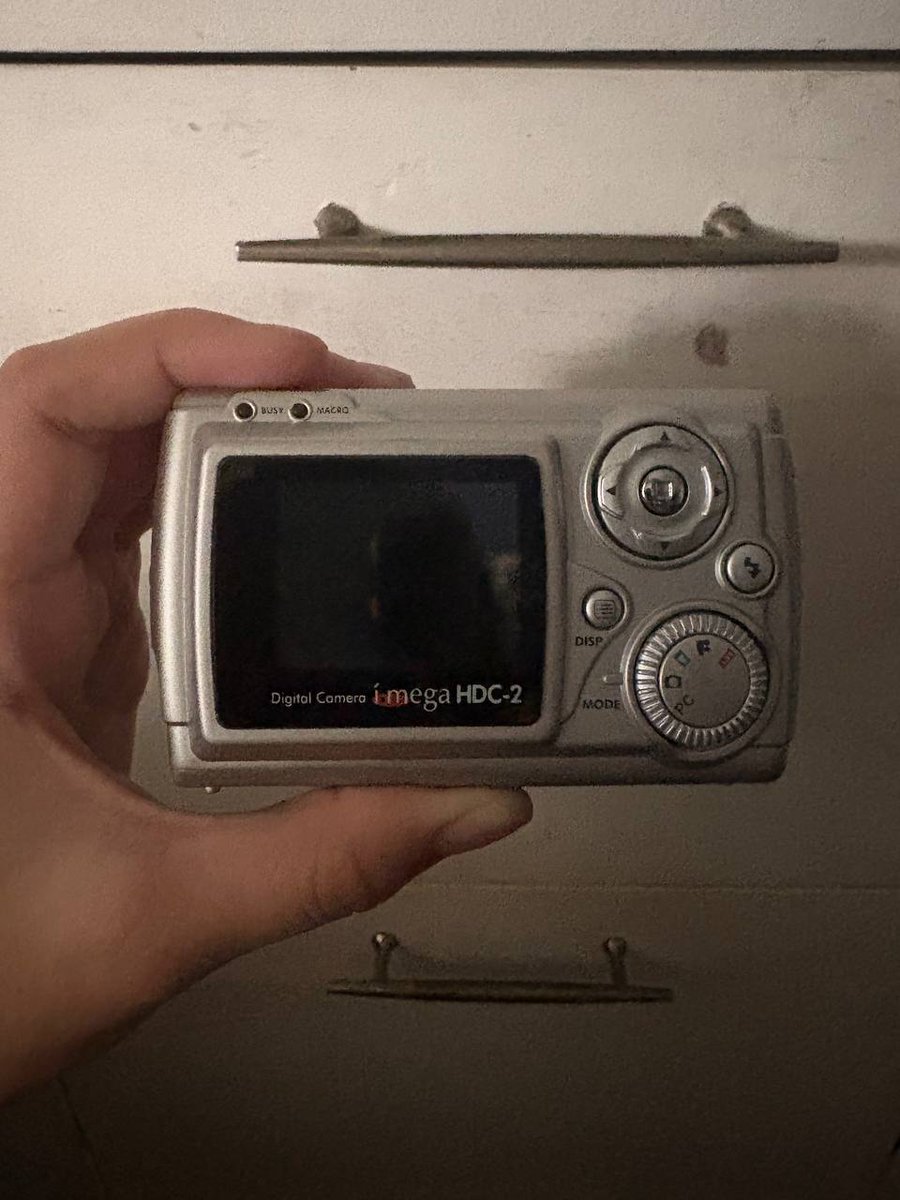 chocomimik's tweet photo. wts lfb digicam ph
hitachi i.mega hdc-2 (*^▽^*)
all buttons working
with cable
with 2 rechargable batteries &amp; sd card
issue: photos and vids not saving sa sd card idk why
2k negotiable for sure buyer
(pasabuy from japan, inorder sa mercari)
📍cavite, jnt https://t.co/1wnlDOGJyj