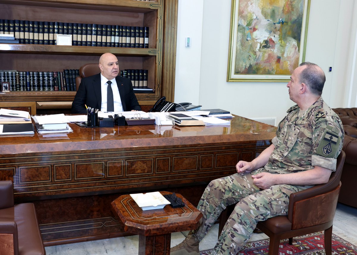 الرئيس جوزاف عون طلب من قائد الجيش العماد رودولف هيكل تصدي الجيش اللبناني لأي توغل اسرائيلي في الأراضي الجنوبية المحررة، دفاعاً عن الأراضي اللبنانية وسلامة المواطنين. وأطلع العماد هيكل رئيس الجمهورية على تفاصيل التوغل الإسرائيلي الذي حصل في بلدة بليدا واستشهاد احد العاملين في