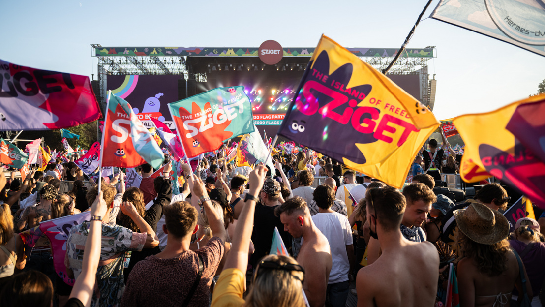 🇭🇺 The Sziget Festival is gone — a victim of the power struggle between Fidesz and Tisza. Two right-wing parties fighting for control, while Hungarians lose. This is the future that awaits us in 2026 if there’s no left in Parliament. A huge loss for every Hungarian. 🏴

#Sziget
