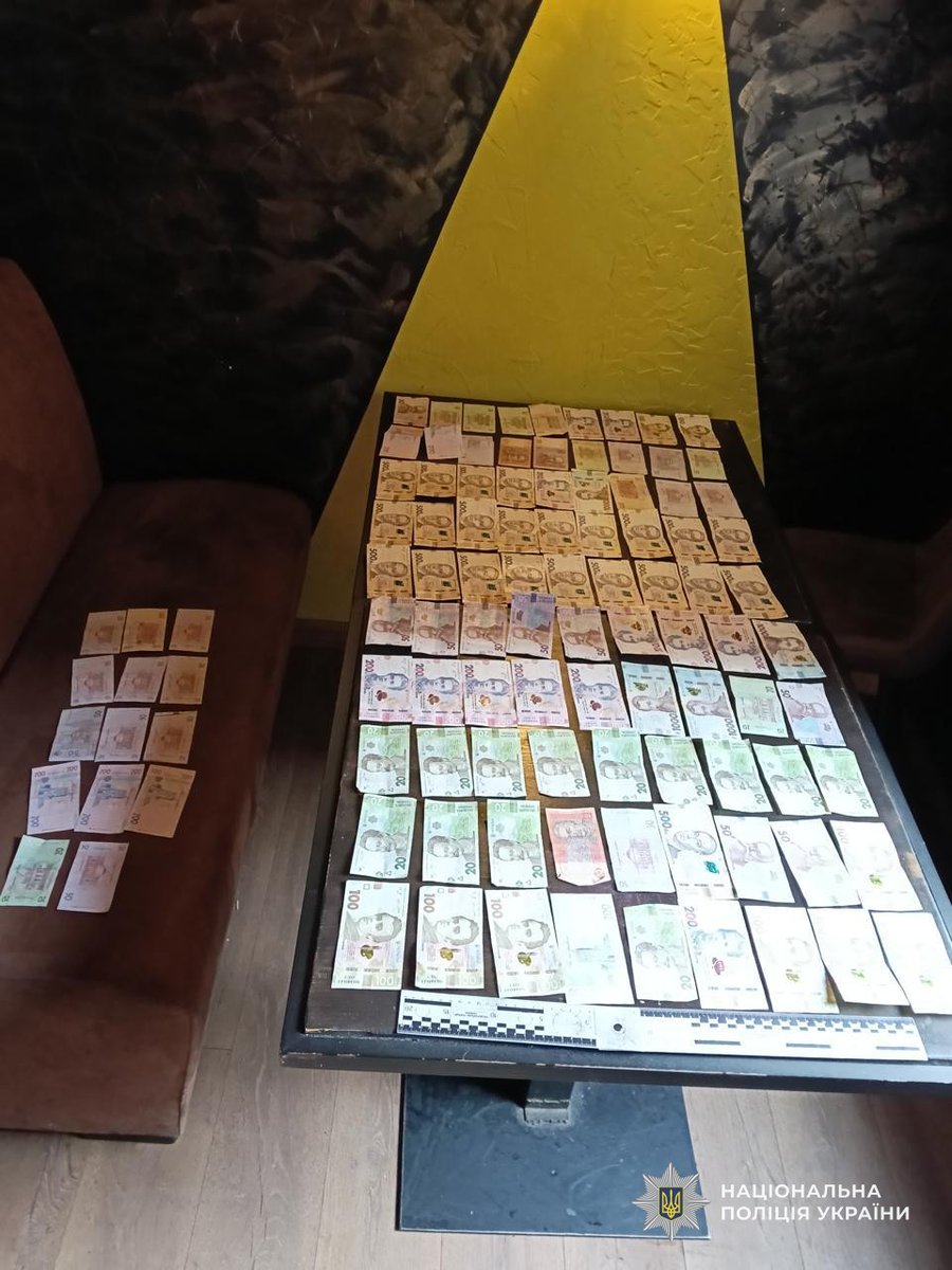 GUNP_Dnipro's tweet image. Поліцейські м. Самар затримали чоловіка, який намагався викрасти грошові кошти із каси закладу громадського харчування
Джерело: dp.npu.gov.ua/news/politseis…
@34_tv
@news112ua
@istv
#Поліція #Дніпро #новини