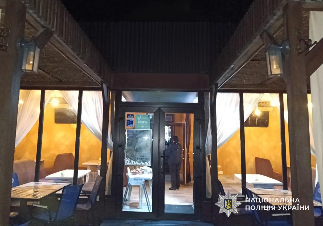 GUNP_Dnipro's tweet image. Поліцейські м. Самар затримали чоловіка, який намагався викрасти грошові кошти із каси закладу громадського харчування
Джерело: dp.npu.gov.ua/news/politseis…
@34_tv
@news112ua
@istv
#Поліція #Дніпро #новини