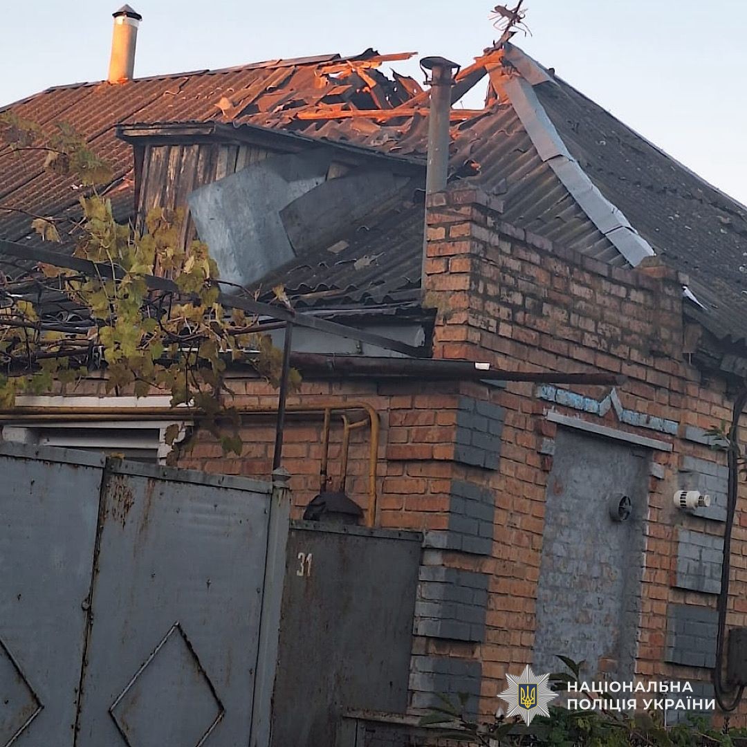 GUNP_Dnipro's tweet image. На Дніпропетровщині внаслідок російських атак двоє людей зазнали поранень: поліція документує наслідки чергового воєнного злочину
Джерело: dp.npu.gov.ua/news/na-dnipro…
@34_tv
@news112ua
@istv
#Поліція_на_війні #Дніпро #новини