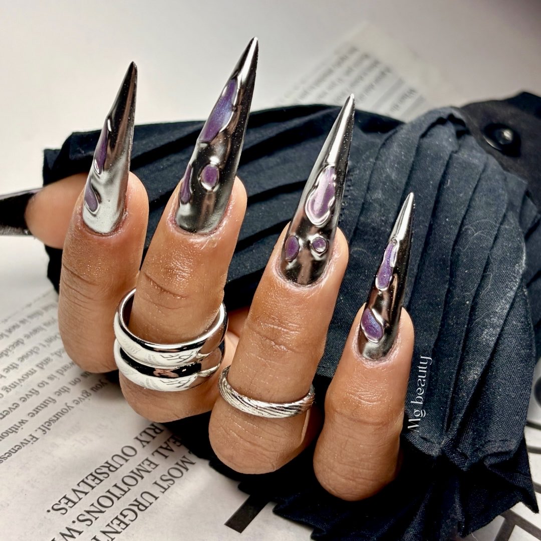 mariegllt_'s tweet photo. Je commence à être trop fan des poses artistiques à faire 🥲 #ongle #prothesisteongulaire #nailart https://t.co/RHLs9xTm3k