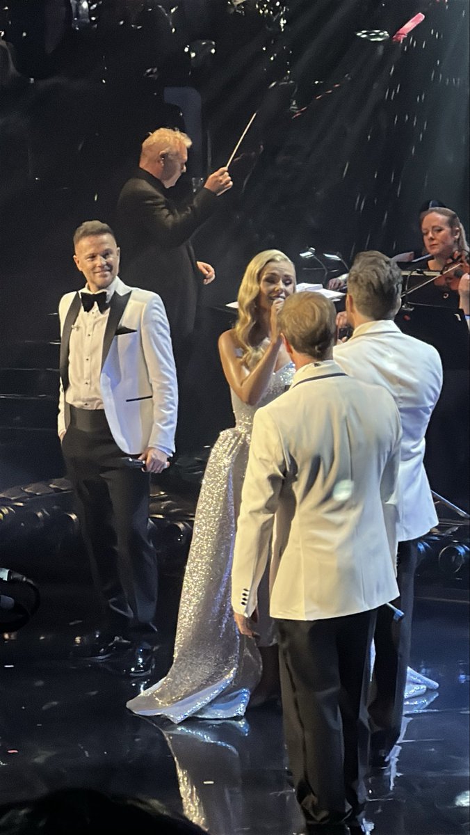 jesswlfan's tweet photo. @westlifemusic    Amazing two nights.  Back to earth with a bump #EpidermolysisBullosa feet are battling xx https://t.co/qJv2ETEPlp