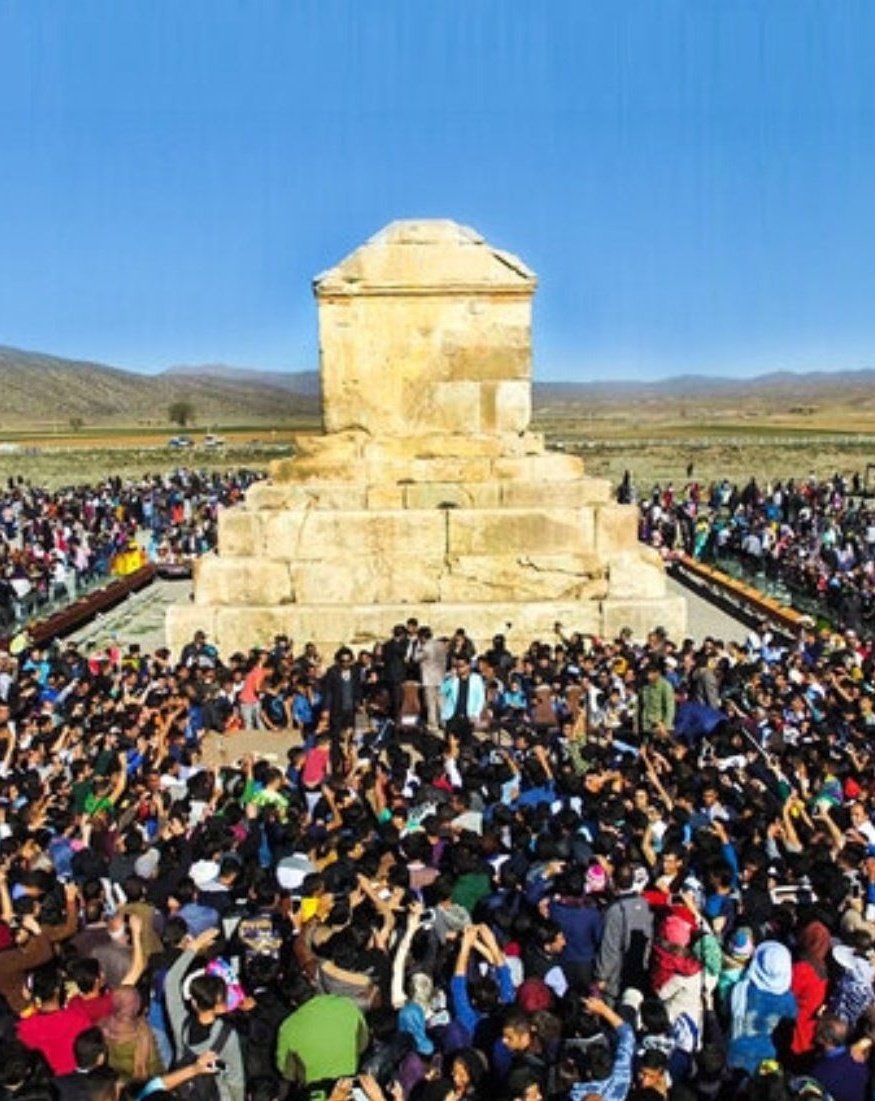 شفا نمیده ولی #شرافت میده 💙✌
#کوروش_بزرگ