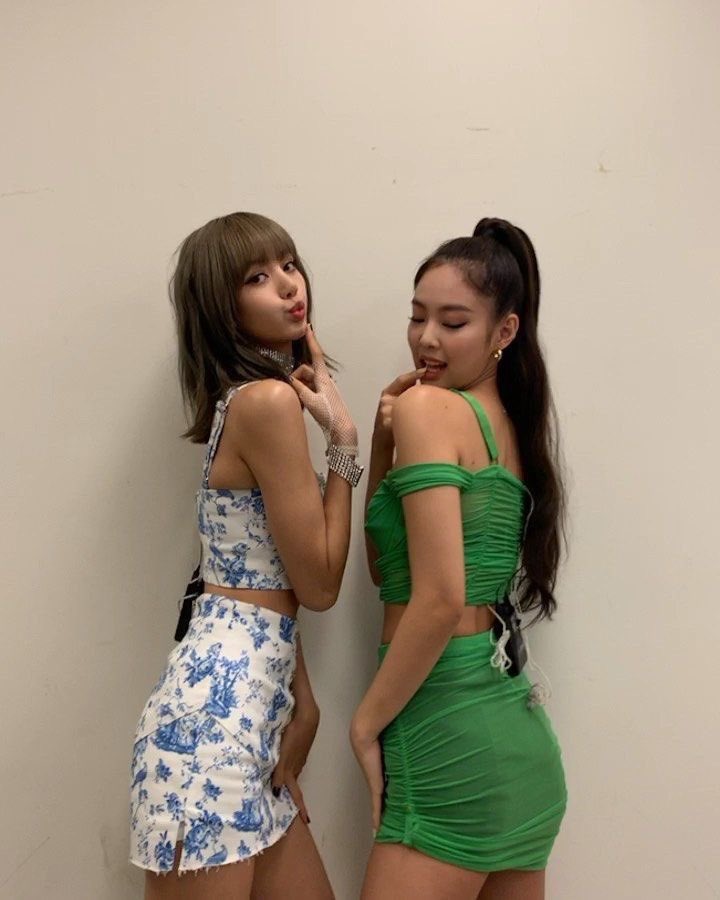 rrubylisa's tweet image. it’s giving “ like it’s 2019 baby “ 🤍
