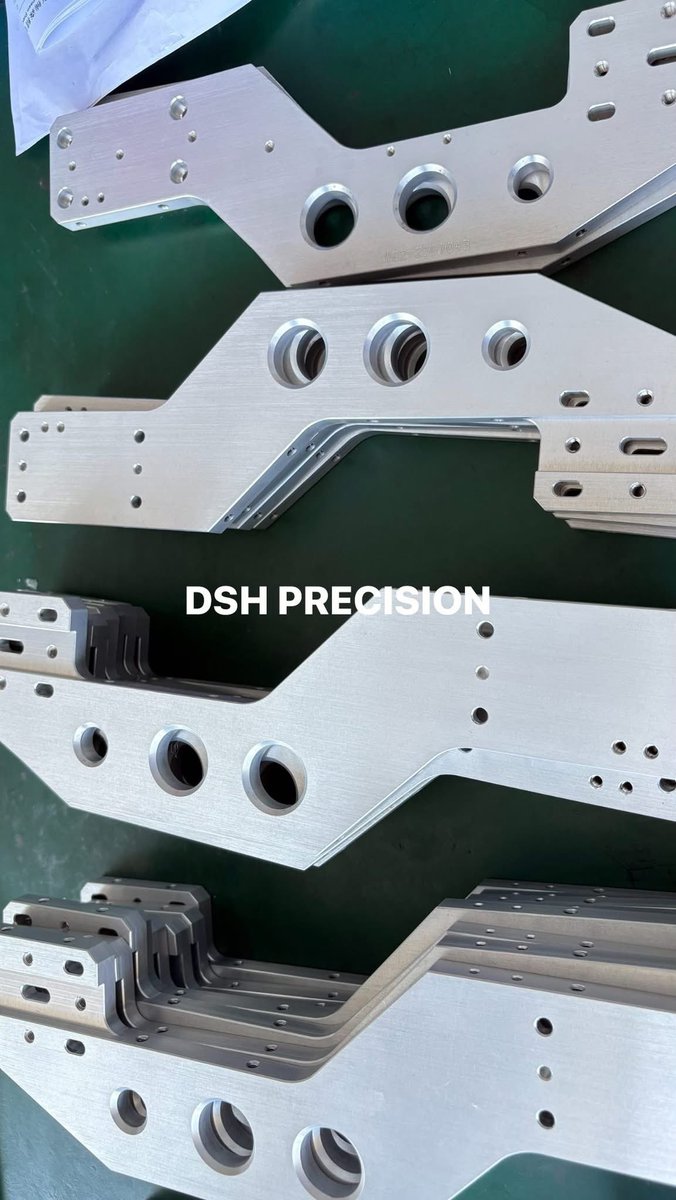 DSH_machining's tweet photo. CNC milling of semiconductor equipment parts, busbars, interconnecting plate, adjustment mounting plates, motor brackets, etc. Which is used in CPM, implanter, grinders, bevel polisher, dicer, wet process equipment, film metrology equipment, wafer reclaim service. https://t.co/JjHWMIPL61