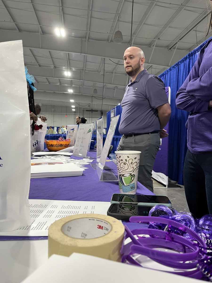 CADP_SC's tweet image. Columbia area employers and educators showed up in force today for the @mebasc 8th Grade Showcase 👏 Students toured booths to find out what it’s like to work at the local facilities + match training opportunities with interests. #richlandsc #cadpsc #economicengine #workforce