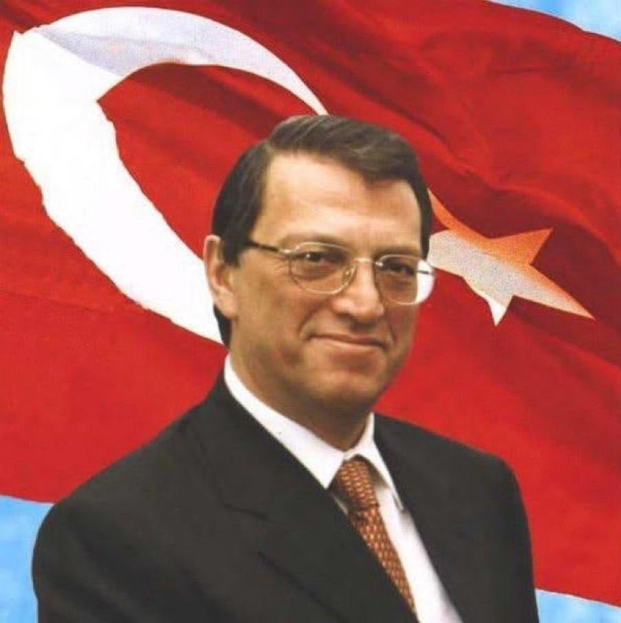 Vefatının 5.yıldönümünde merhum Başbakanımız, hemşehrimiz Mesut Yılmaz’ı rahmet ve özlemle yâd ediyorum.

Ruhu şâd, mekanı cennet olsun.