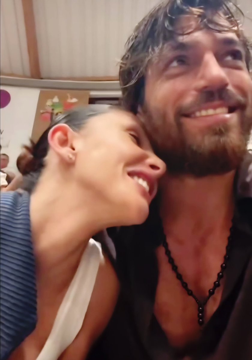 Sara... 
ESTAS EN EL MEJOR SITIO DEL MUNDO 😁🔥❤️‍🔥

( y podéis " rajar " lo que os de la gana ) 😜😜😜

#CanYaman ⭐️
#SaraBluma 💕