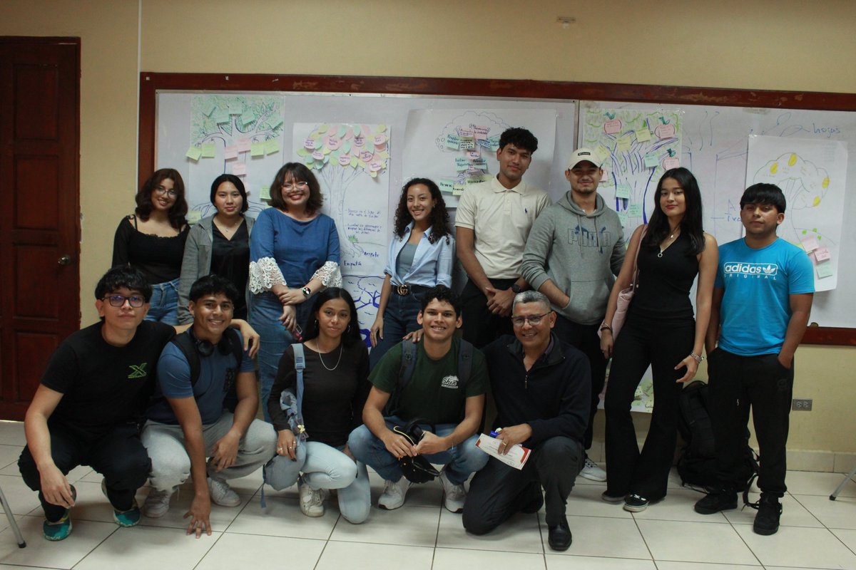 American College tweet media