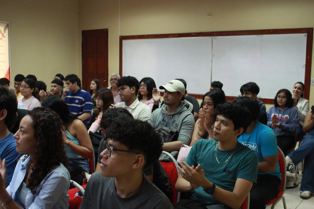 American College tweet media