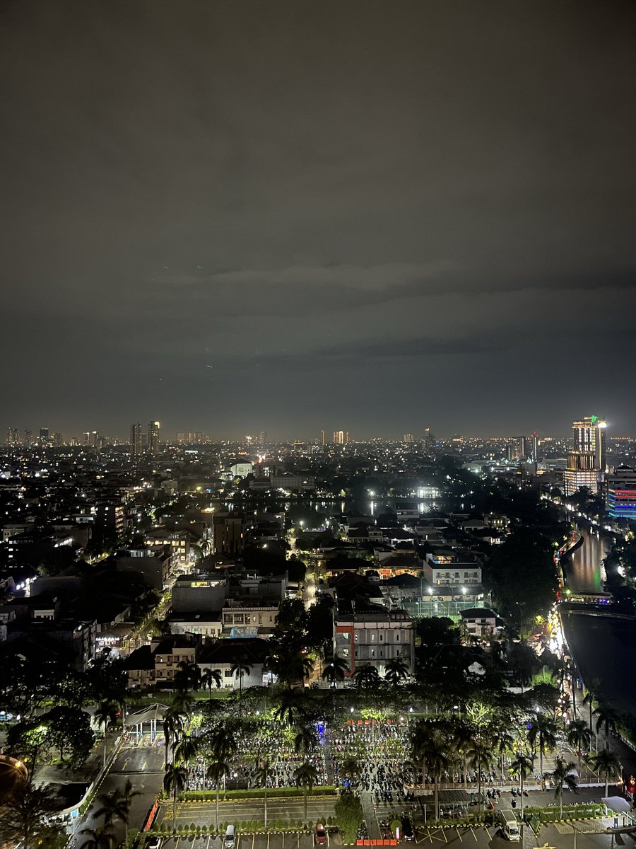 HardikaDH's tweet photo. just came back from Jakarta, and boom…. I’m already back again today. https://t.co/5Po8a6JDJN