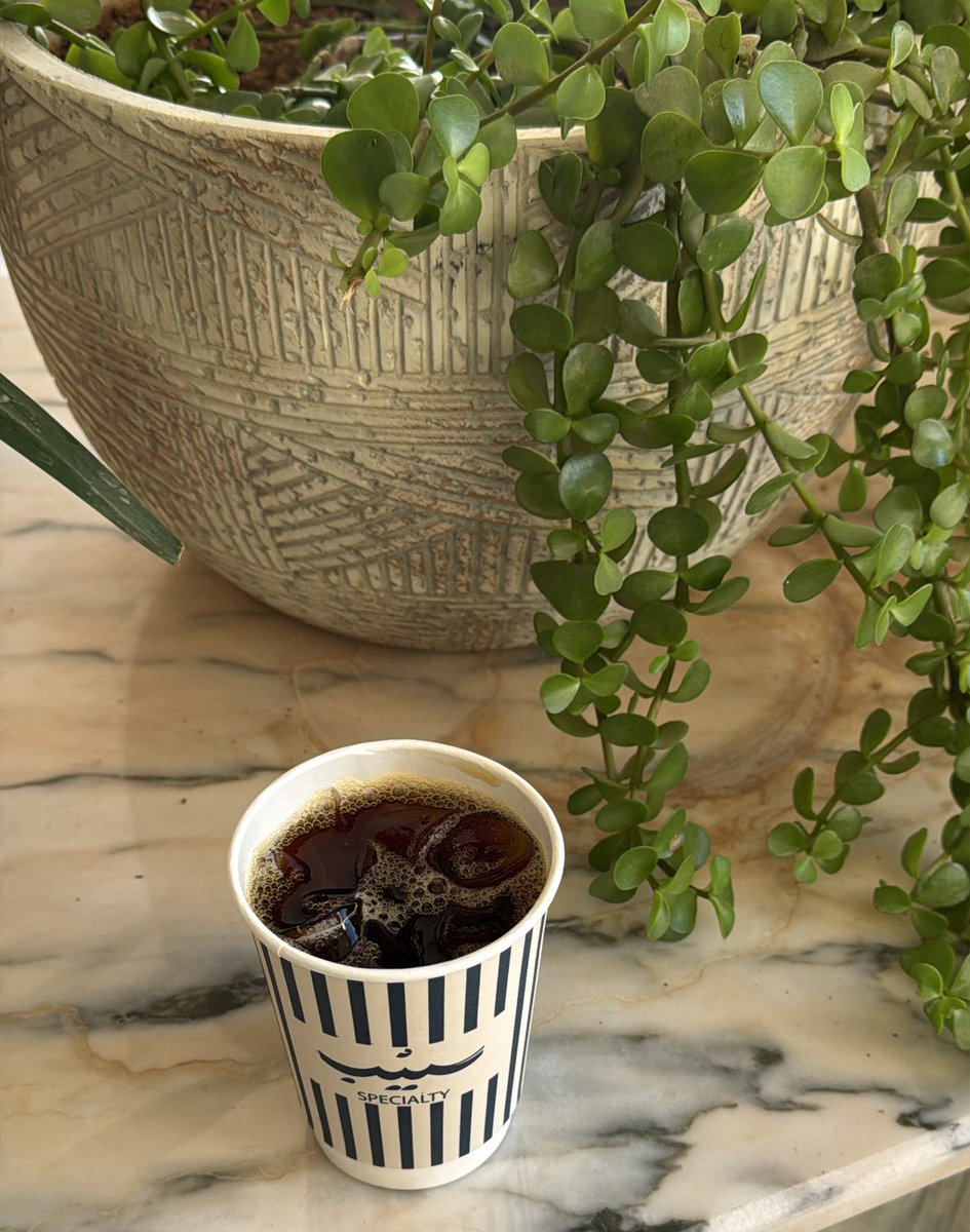 e27Sh's tweet image. الإستمرارية رغم انعدام الشغف.