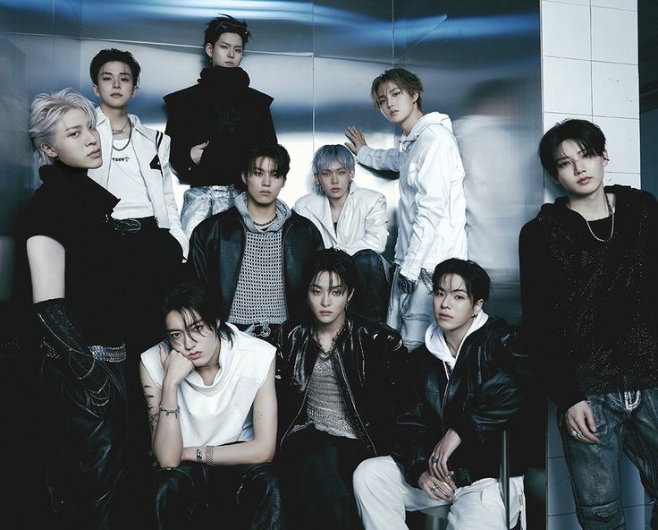 vividxz_347's tweet photo. Treasure 🥺💔 YG failed to promote them properly like other 4th Gen groups. Most of the YG stans don't even know there is a group called Treasure in YGE (only 4th Gen group of YG, btw) https://t.co/IW6tC9SEx5