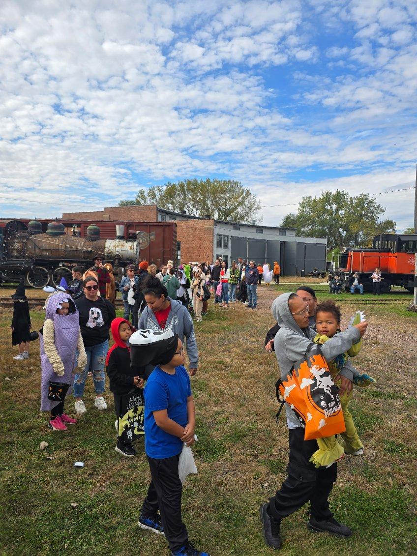 iowadot's tweet image. 🎃Trick or Treat at the Sioux City Railroad Museum took on a new dose of orange! We're proud to have a long-standing partnership with them and brought a big iron pumpkin to the event. 

Kudos to the museum for activities like this to help rebuild after the 2024 floods! #ChooChoo
