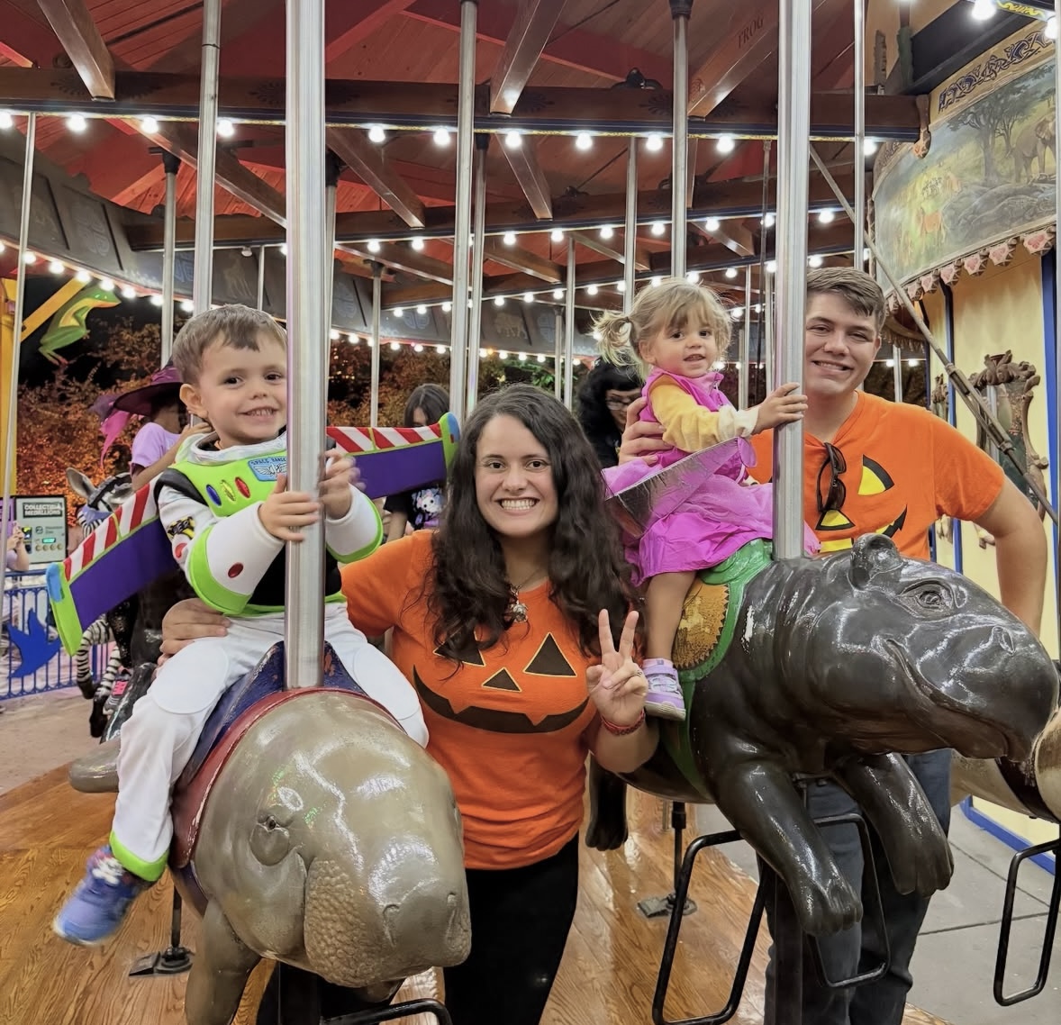 Last call to enjoy fall fun at the Zoo during Zoo Boo presented by King &amp; Spalding. We’re open tonight until 9:30pm for Extended Hours for you to see Spooky Forest, Ghost Town, and our new PhantomScape. Make new memories with your family today!